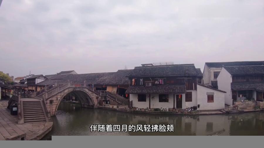 我是女生，请问有没有人或者医生知道这腿上是什么？我知道不是什么毛病，但是女孩子的腿这个样子实属难看游戏画面