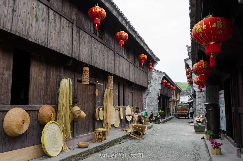 她曾一首歌唱哭所有人,离婚后与前夫对簿公堂,如今生活平淡幸福